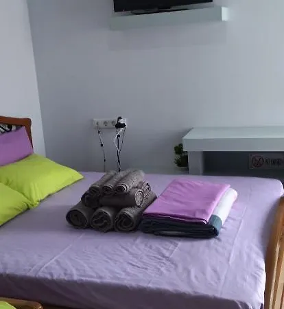 Ilio Socrates Apartamento *