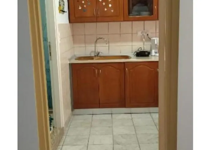 Ilio Socrates Apartamento *