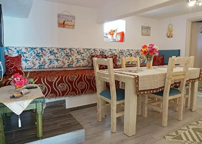 Ilio Socrates Apartment